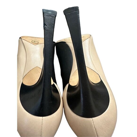 Christian Dior Black and Tan Pumps size 38 US 7.5 - Picture 7 of 12